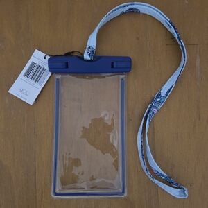 NWT Vera Bradley Waterproof Phone Pouch with Blue Lanyard Just Turtles